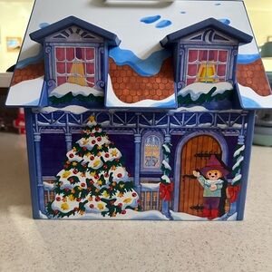 2005 Playmobil 5755 Take Along HOLIDAY HOME family santa Christmas EUC retired